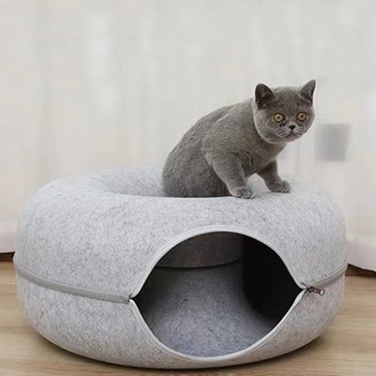 Lit pour chat en forme de donut avec tunnel interactif